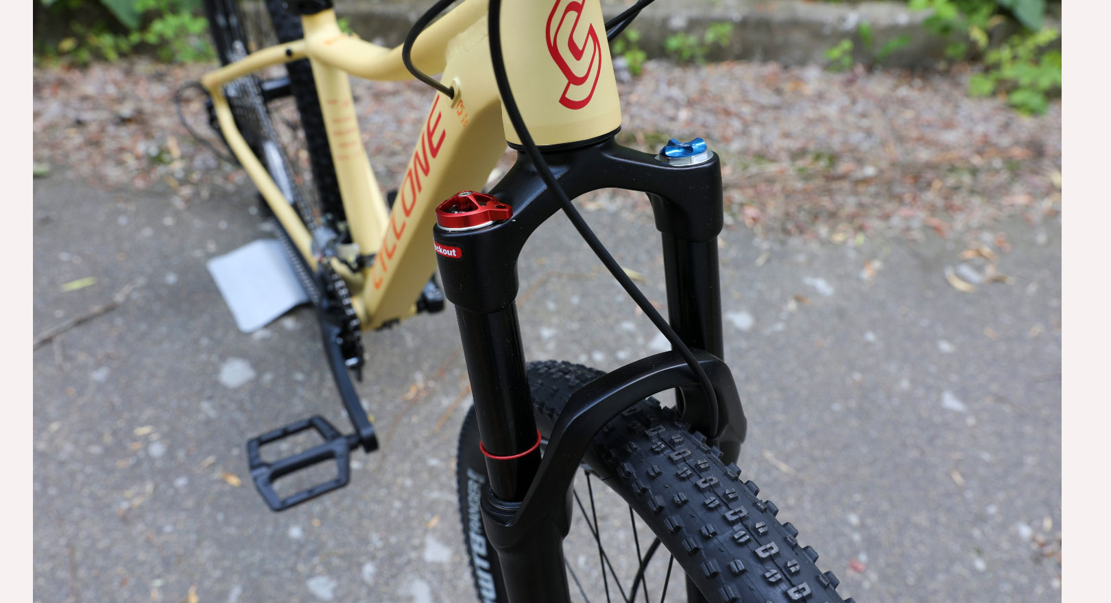 Фотография Велосипед Cyclone LLX 27,5" размер S рама 16” 2023 желтый 2