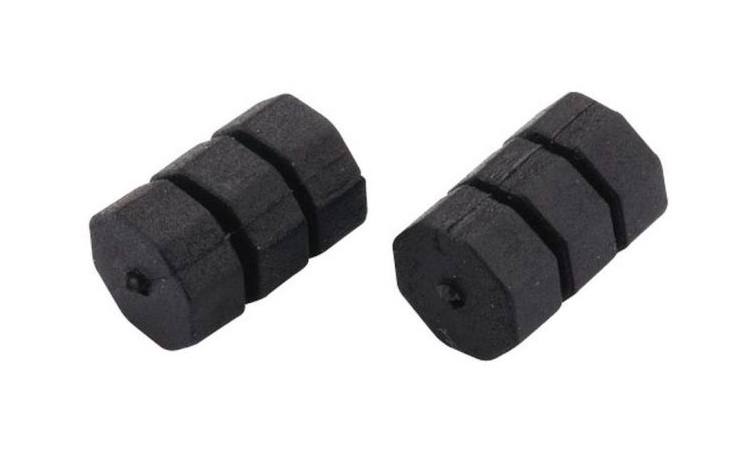 Фотография Спейсеры на тросики, защищающие раму, резиновые JAGWIRE BOT170-B торм/перекл. (упаковка 600шт, 200 комплектов по 3шт)  black