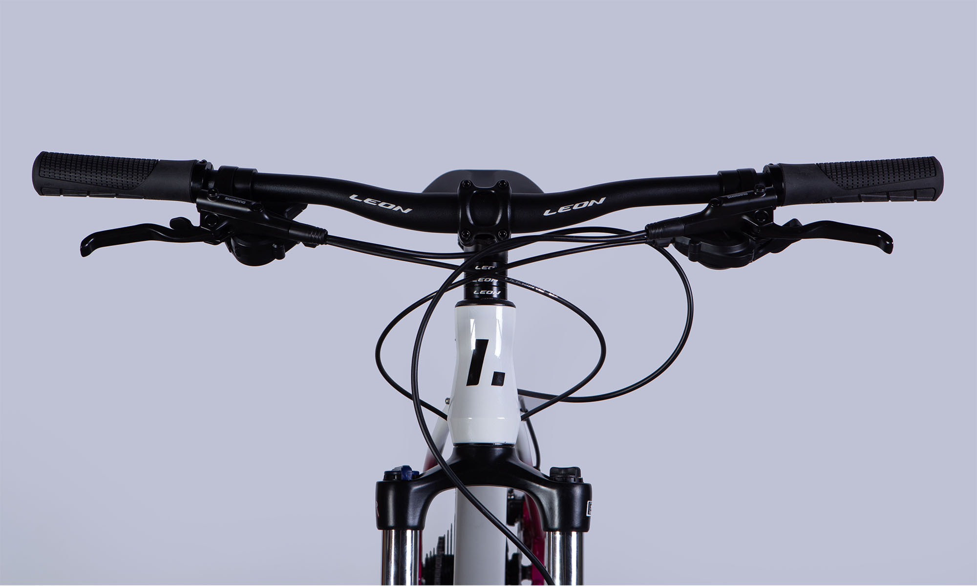 Велосипед Leon XC LADY 80 HDD 27,5", розмір M, рама 18", 2025, білий з малиновим 3