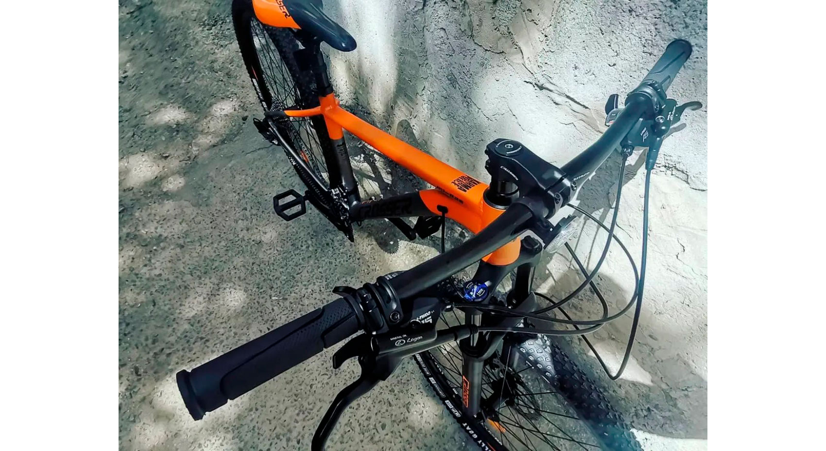 Фотографія Велосипед Crosser Flow MT036 2x9 29" розмір М рама 17 2022 Сіро-жовтогарячий 5