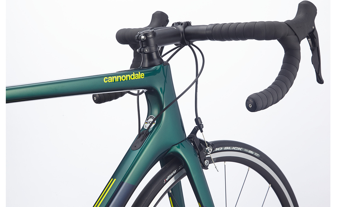 Фотография Велосипед Cannondale SUPERSIX Carbon 105 28" (2021) 2021 Зелено-салатовый 14