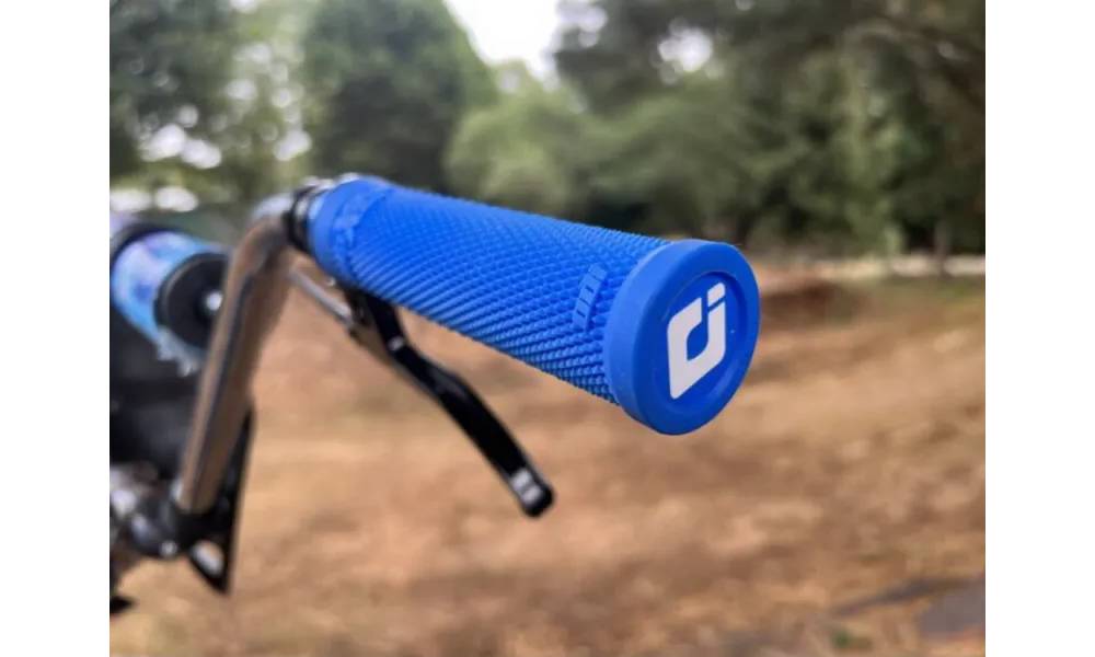 Гріпси ODI Ruffian XL v2.1 Lock-On MTB 135mm Blue 4 Гріпси ODI Ruffian XL v2.1 Lock-On MTB 135mm Blue 4