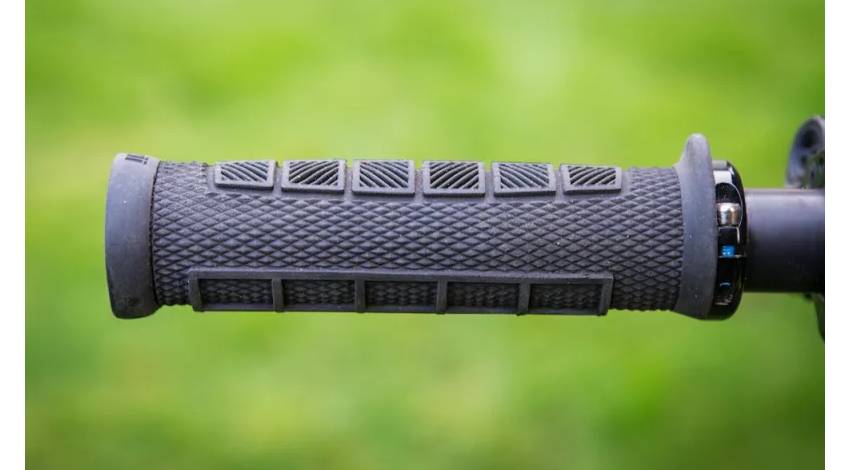 Грипсы ODI Elite Pro V2.1 Lock On черные с черными замками 7