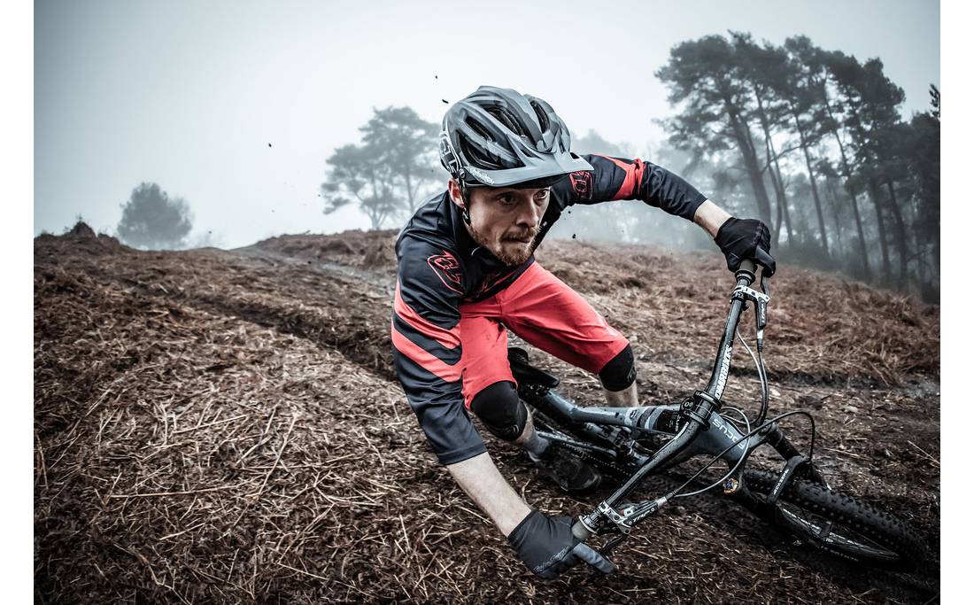 Вело шолом TLD A2 MIPS розмір S (54-57 см) SLIVER SILVER/BURGUNDY 6 Вело шолом TLD A2 MIPS розмір S (54-57 см) SLIVER SILVER/BURGUNDY 6