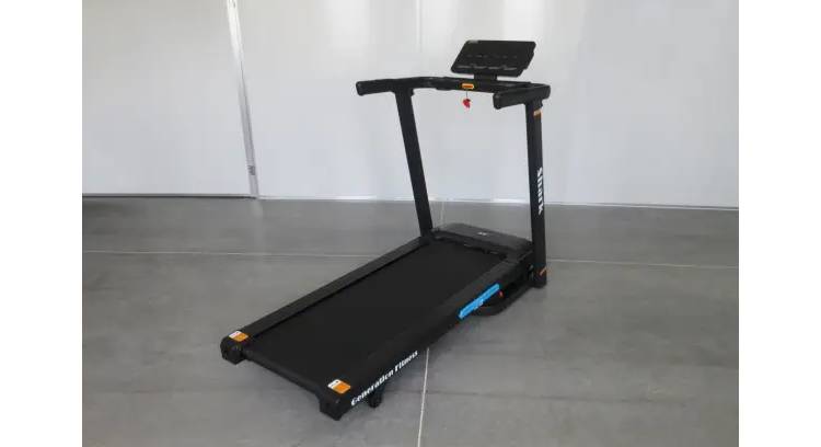 Беговая дорожка Generation Fitness Shark iConsole 9 Беговая дорожка Generation Fitness Shark iConsole 9