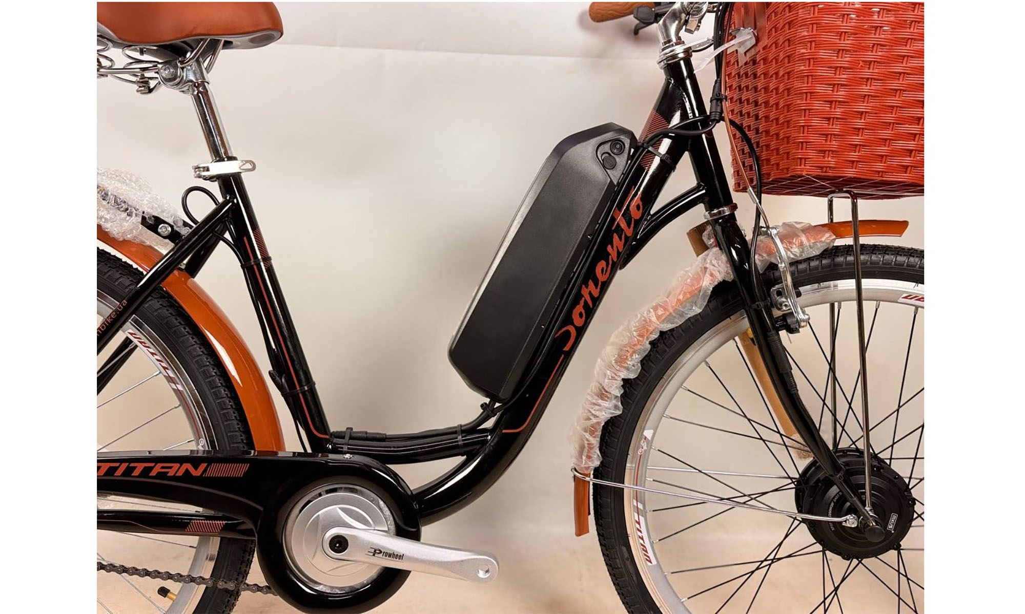 Titan Sorento 26 Електрична електростанція, розмір M, рамка 18 ", 2021, чорний 350W 36V10Ah з дисплеєм 2