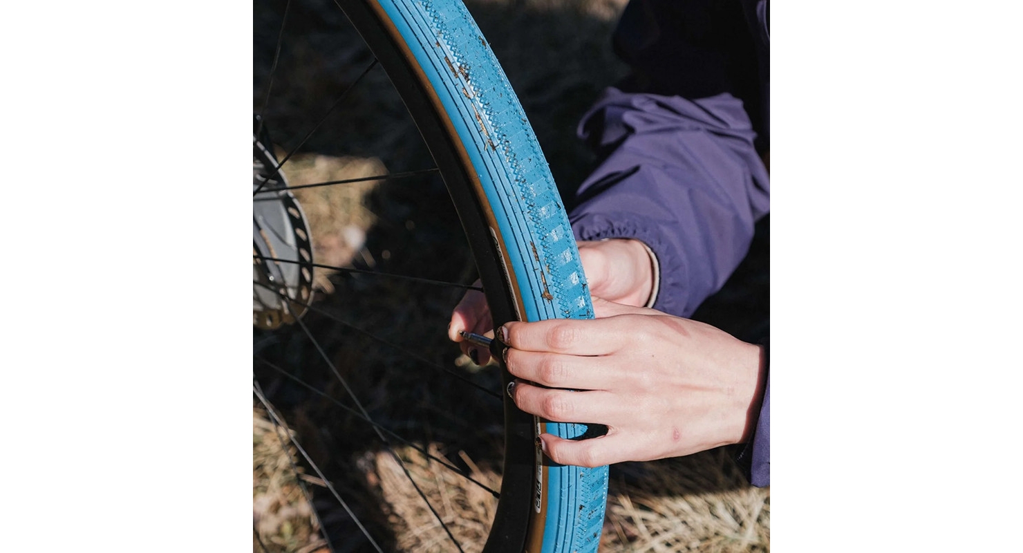 Фотографія Покришка Panaracer GRAVELKING SS, 700x38C Turquoise Blue/Brown 4