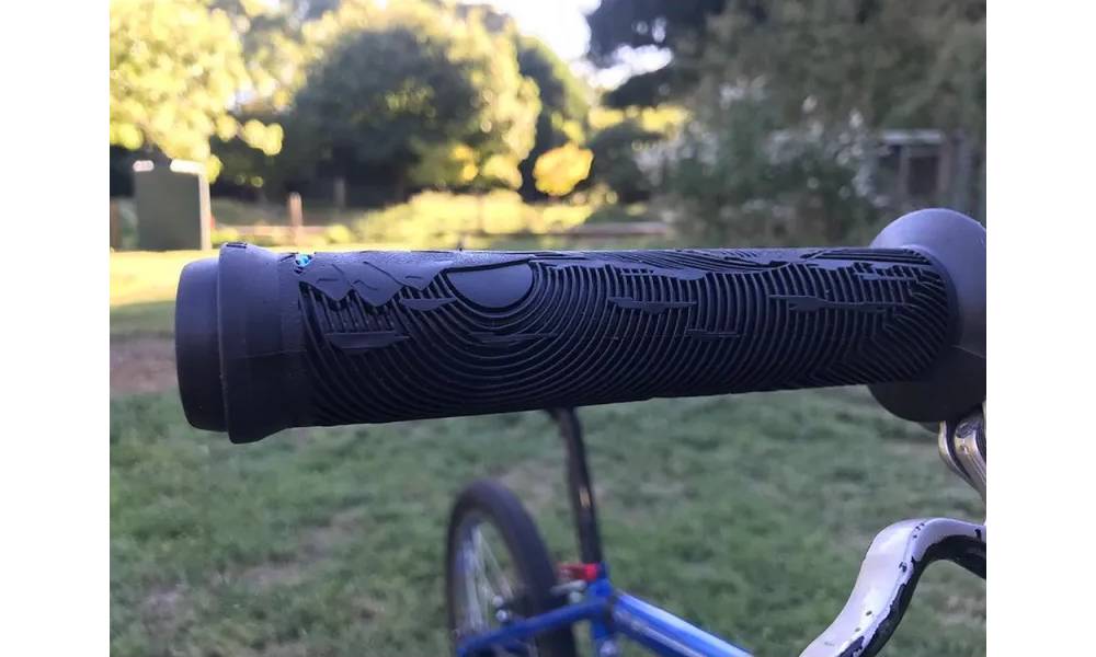Грипсы ODI Hucker Signature 160mm w/Flange Black 3