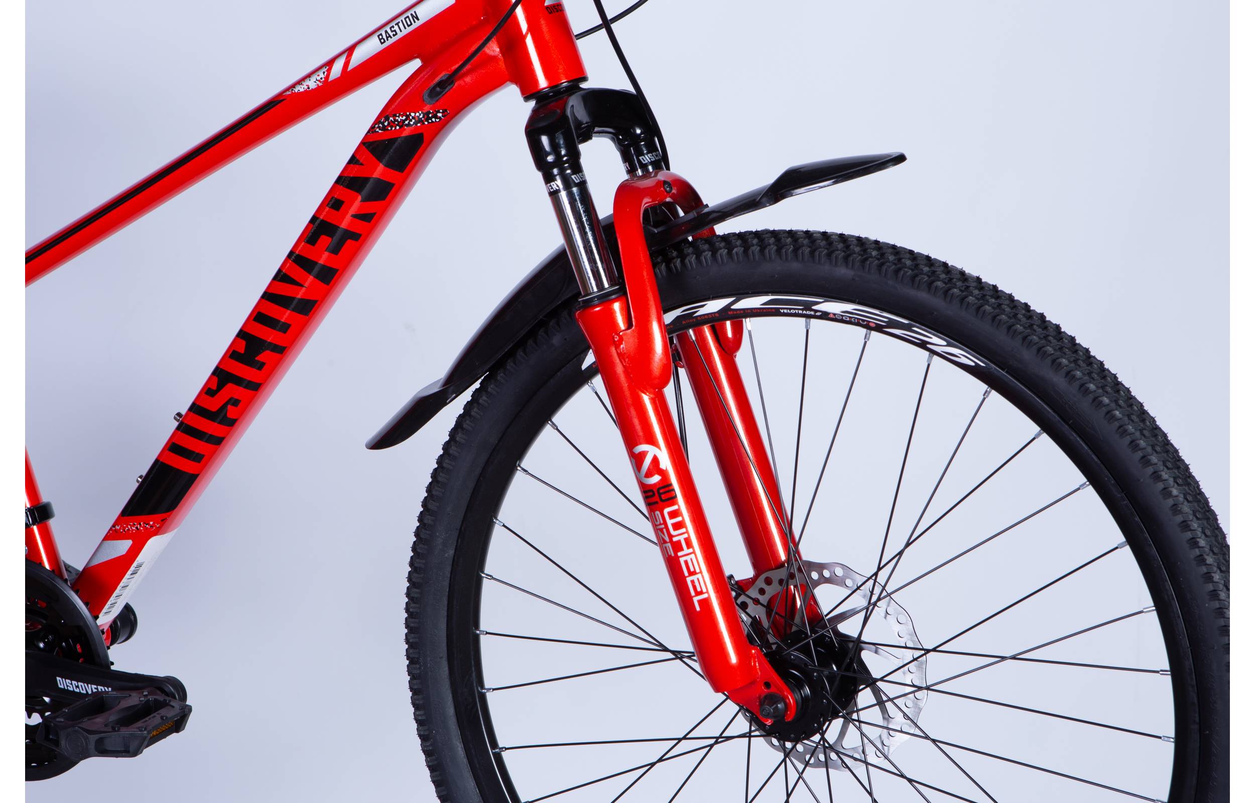Велосипед Discovery BASTION DD 26" размер М рама 18" 2025 красно-черный 4