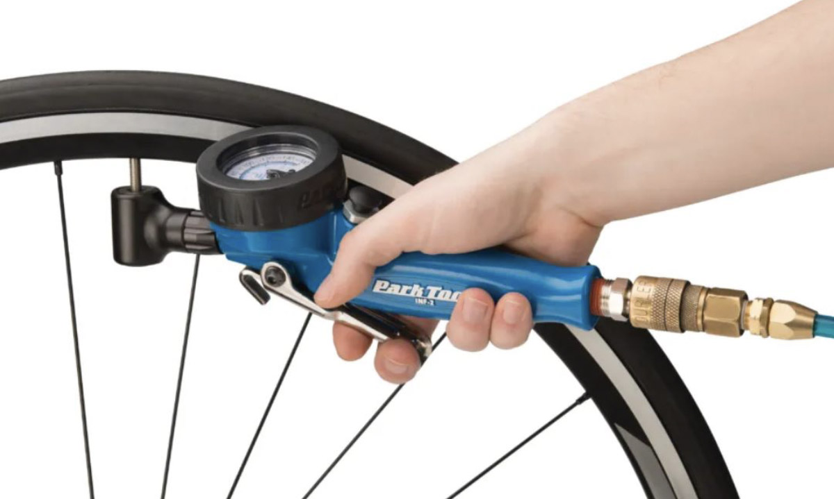 Пневмопістолет Park Tool INF-1 для накачування шин presta+schrader, з манометром 0-15 bars 2 Пневмопістолет Park Tool INF-1 для накачування шин presta+schrader, з манометром 0-15 bars 2