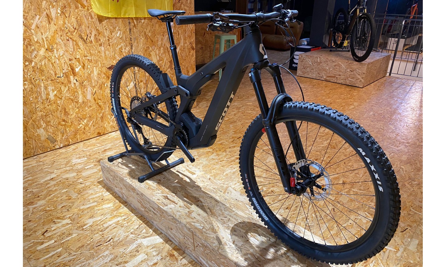 Фотографія Електричний велосипед Скотт покровитель eride 900 int 29 "розмір M 2024 Чорний (TW) 4