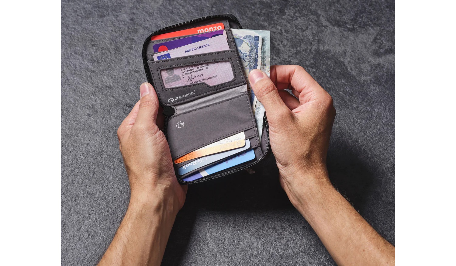 Фотографія Гаманець Lifeventure Recycled RFID Bi-Fold Wallet olive 6