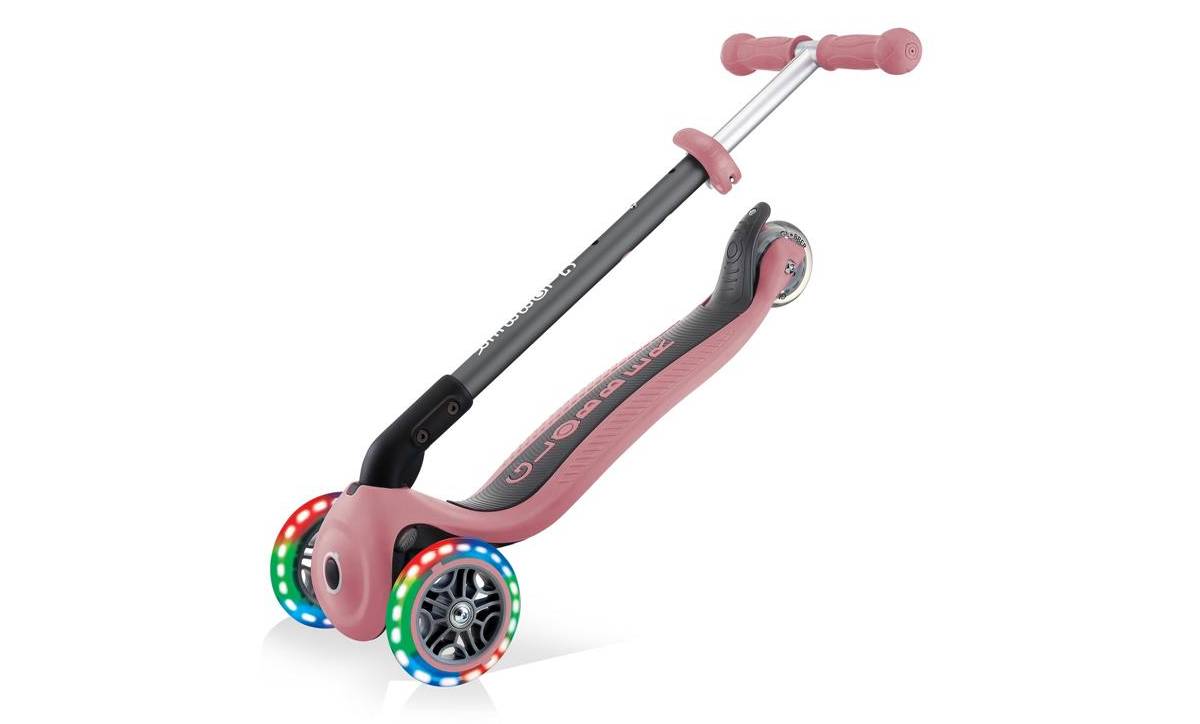 Фотография Самокат GLOBBER PRIMO FOLDABLE LIGHTS, пастельно-розовый, колёса с подсветкой, 3+ 7
