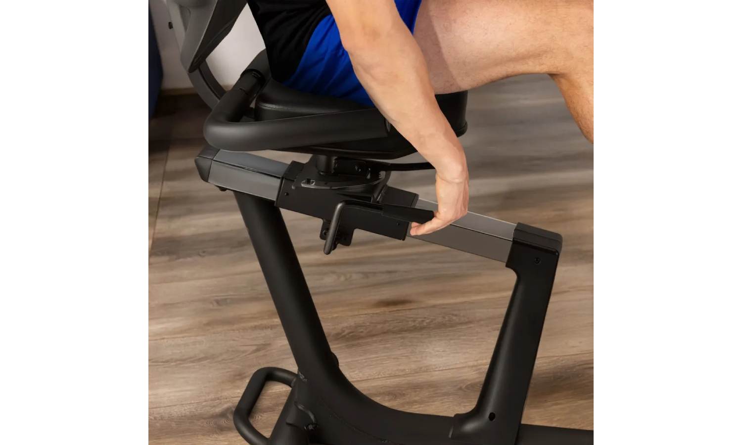 Горизонтальний велотренажер Gymtek XBR8000 електромагнітний 15