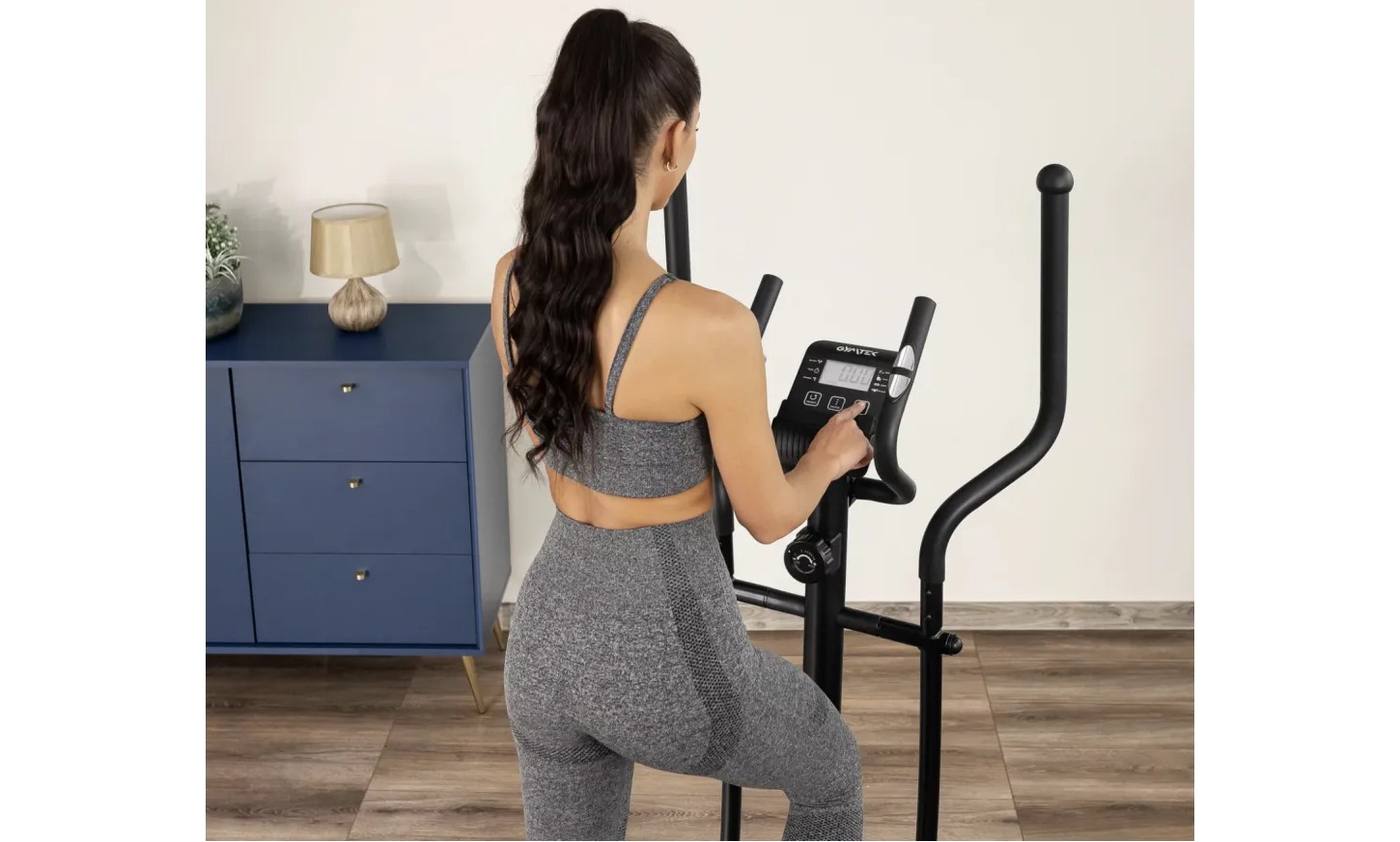 Фотография Орбитрек Gymtek XC1500 магнитный золотой 13