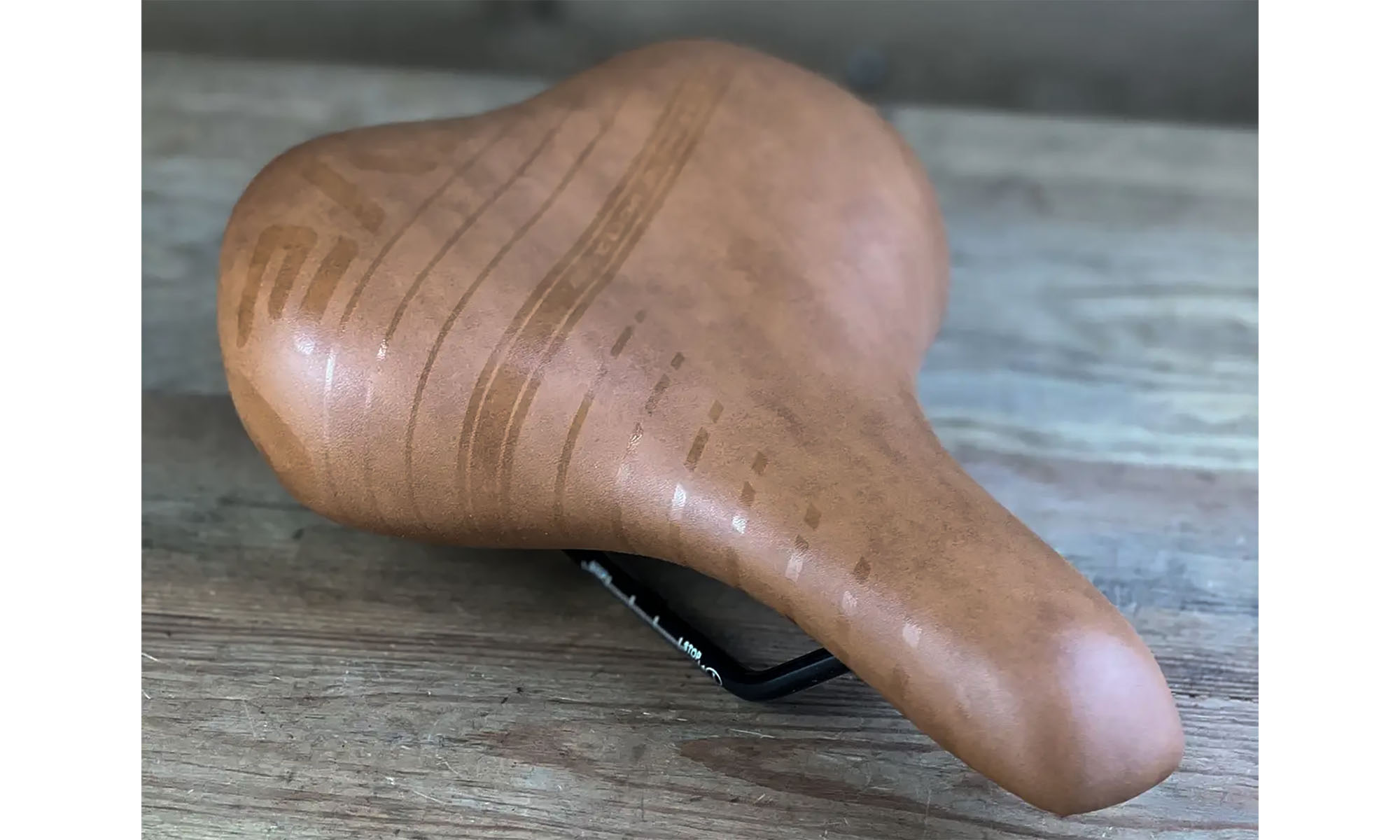 Седло Monte Grappa NEVEA 6050 XC, коричневый, 260x205 мм Седло Monte Grappa NEVEA 6050 XC, коричневый, 260x205 мм