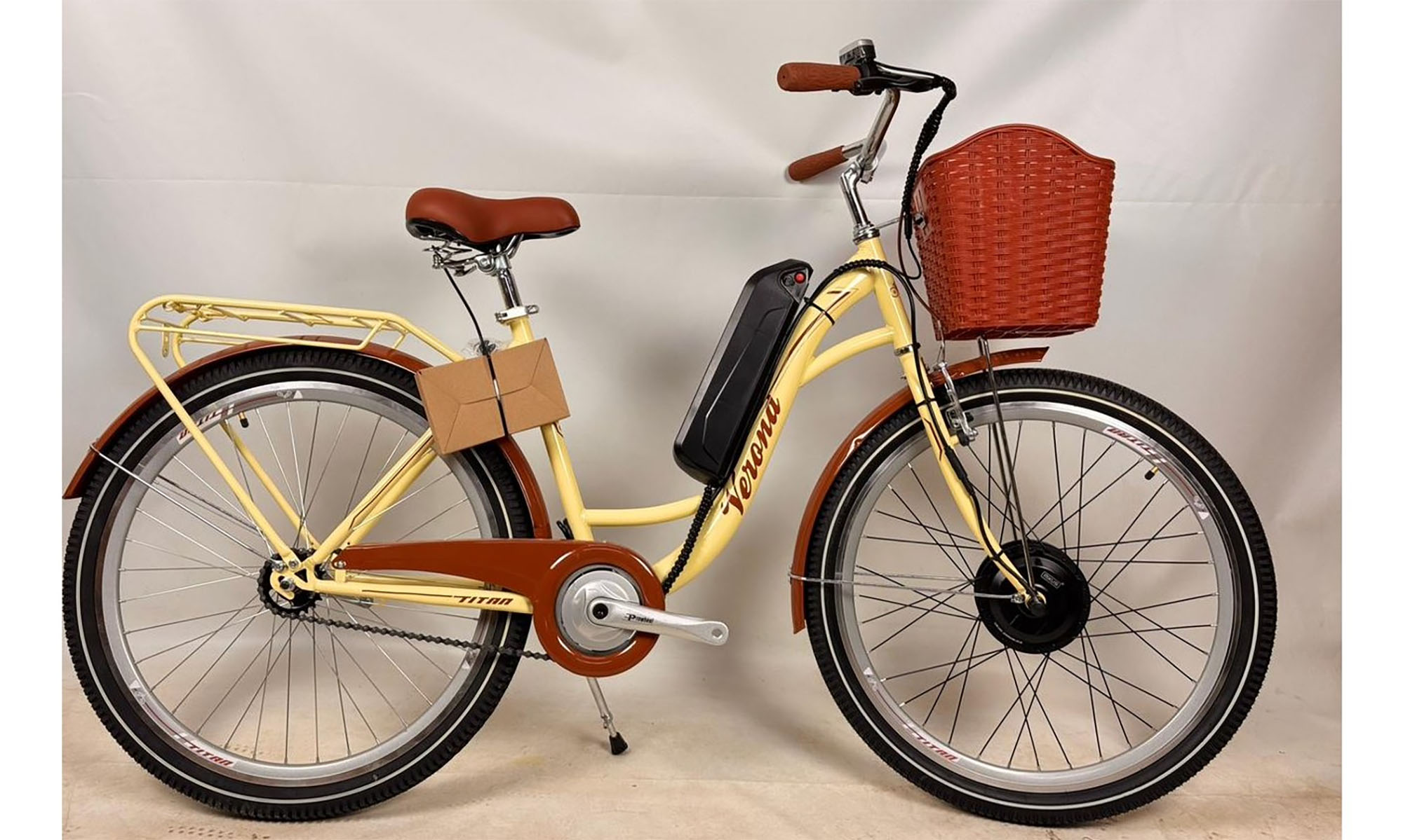 Фотографія Електровелосипед Titan Verona 26" розмір M, рама 18" 2025 Кремовий MXUS FX-15 F 36V13Ah