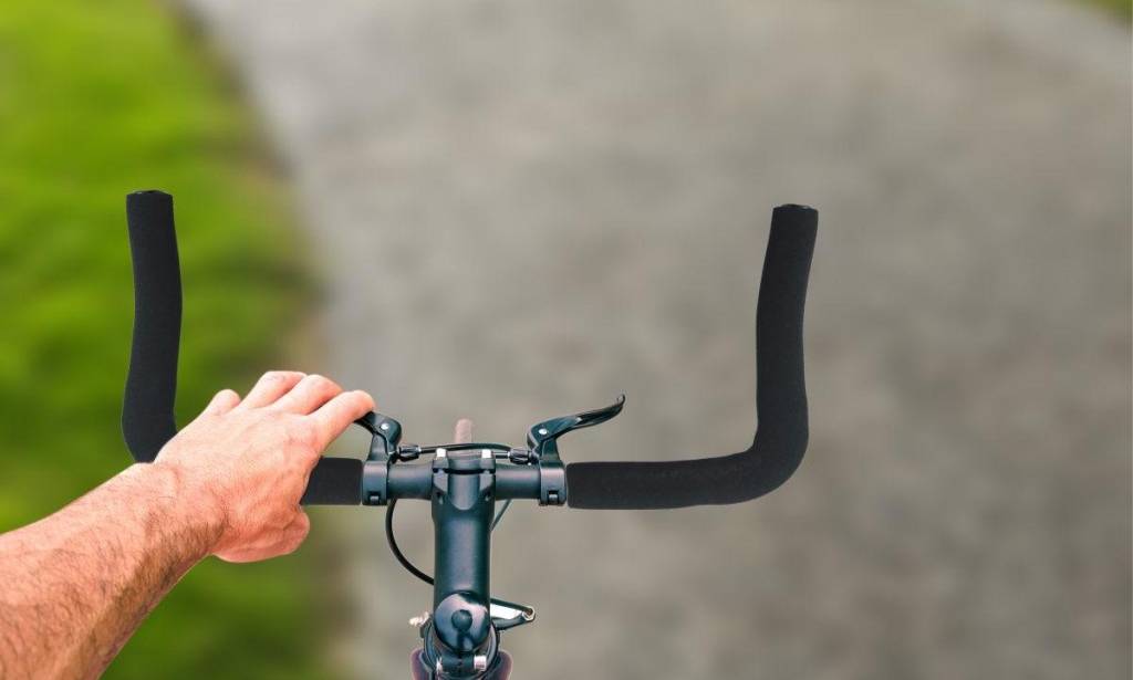Фотография Грипсы пенка Bicycle Gear 37см, черный 3
