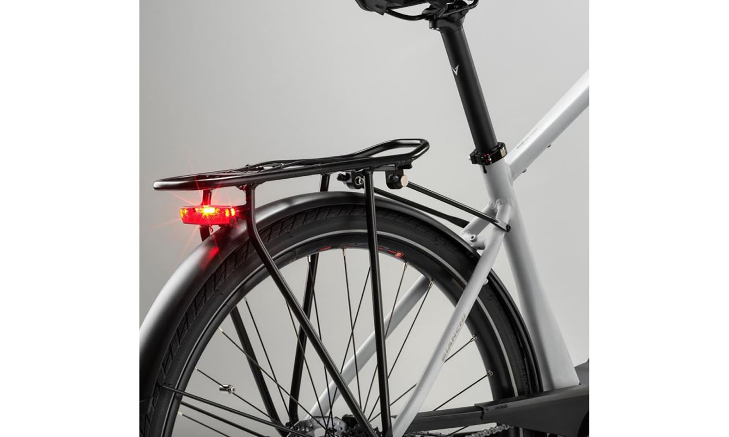 Велосипед BIANCHI E-bike T-Tronik T Sunrace 9s E6100 Disc Green/Dark Graphite/Matt 51 4