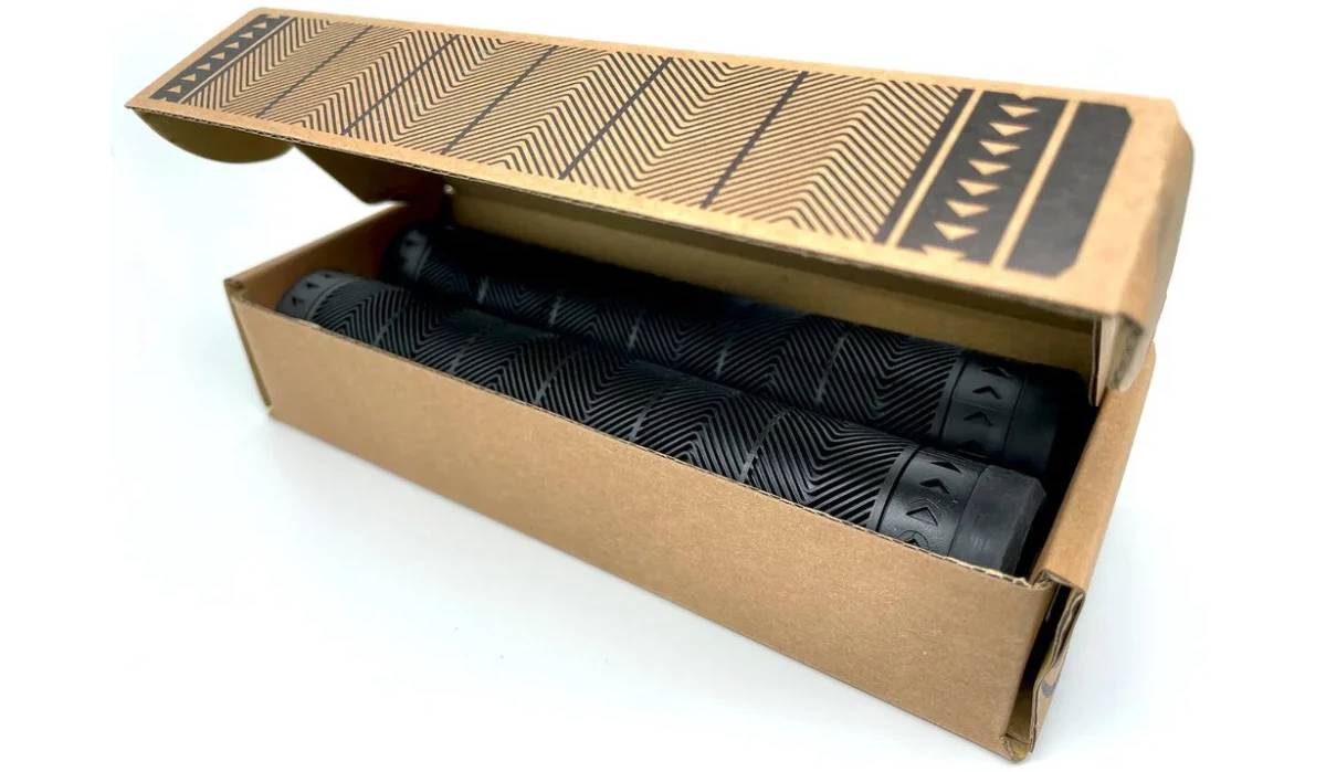 Грипсы для самоката HELLA SUMMIT Pro Scooter - Black 2