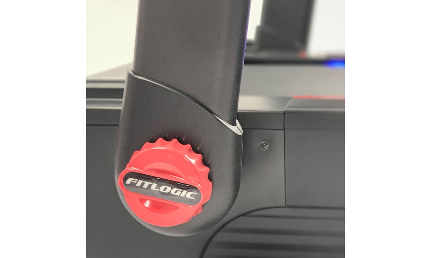 Беговая дорожка FitLogic T950 2