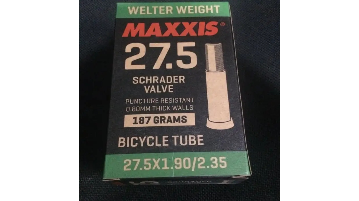 Фотография Камера Maxxis 27.5x1.90/2.35 Welter Weight Schrader