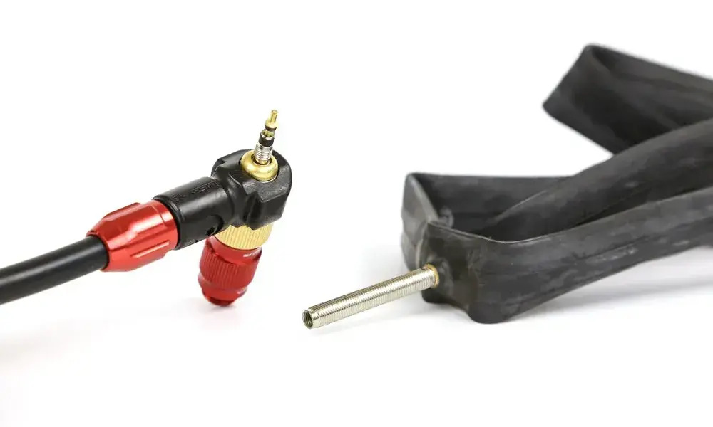 Напольный насос Lezyne Sport Floor Drive, максимальное давление 220 psi, манометр 2.5", серебристый  3