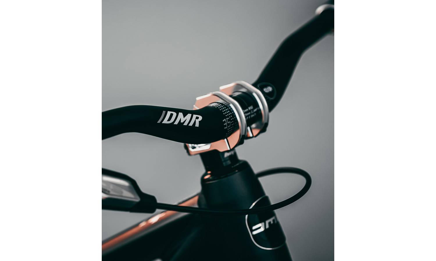 Кермо DMR ODUB BAR - 35 - 50mm Rise - Black 10 Кермо DMR ODUB BAR - 35 - 50mm Rise - Black 10