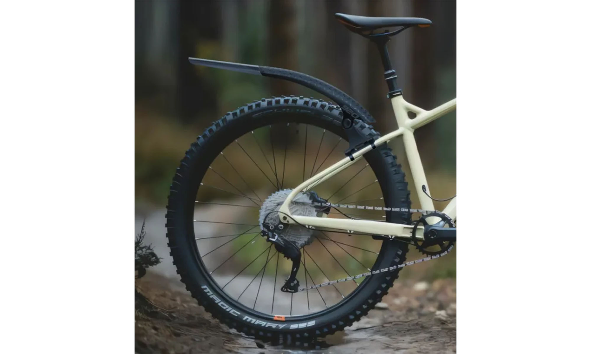 Крыло заднее Green Cycle GMG-13, поликарбонат и нейлон, 360х73мм, черное 3 Крыло заднее Green Cycle GMG-13, поликарбонат и нейлон, 360х73мм, черное 3