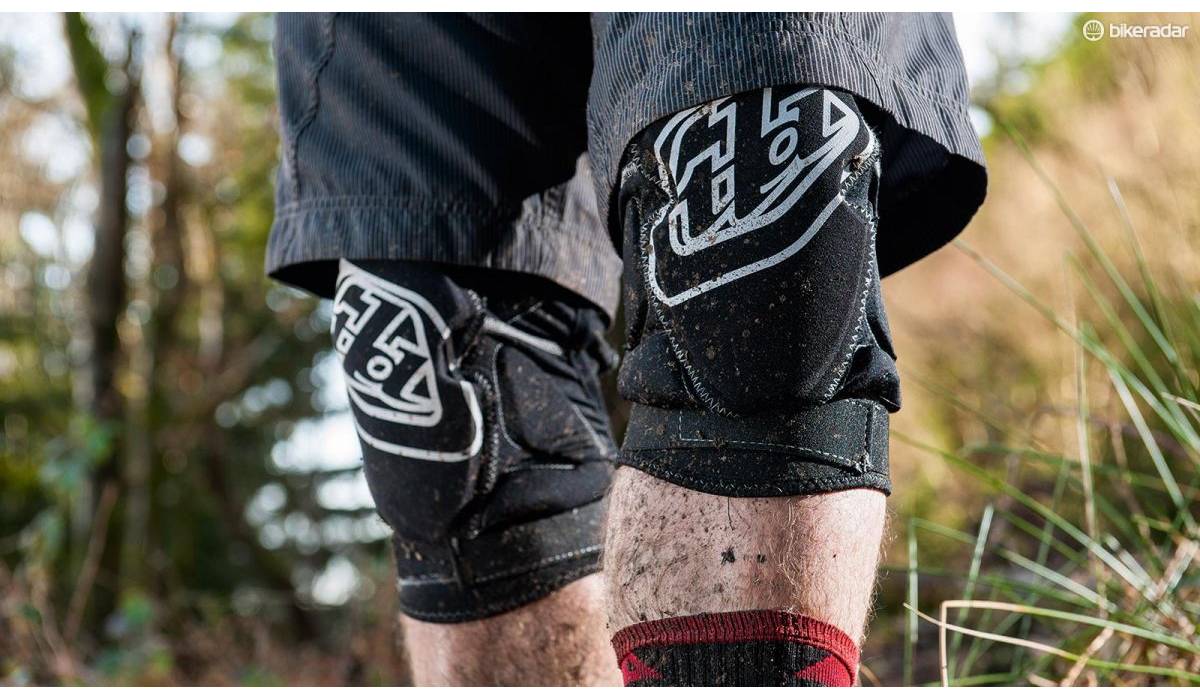 Вело наколенники TLD T-BONE Knee Guard размер M/L black 2