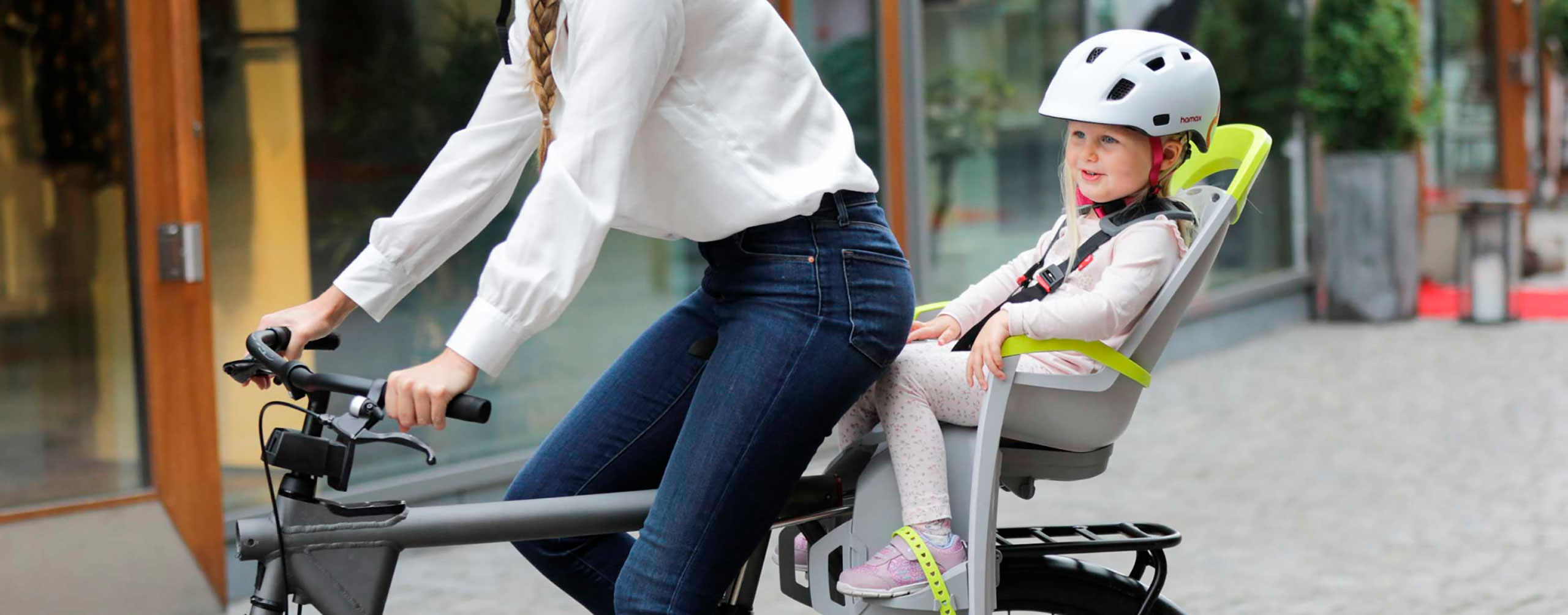 Как правильно выбрать детское велокресло: несколько полезных советов
