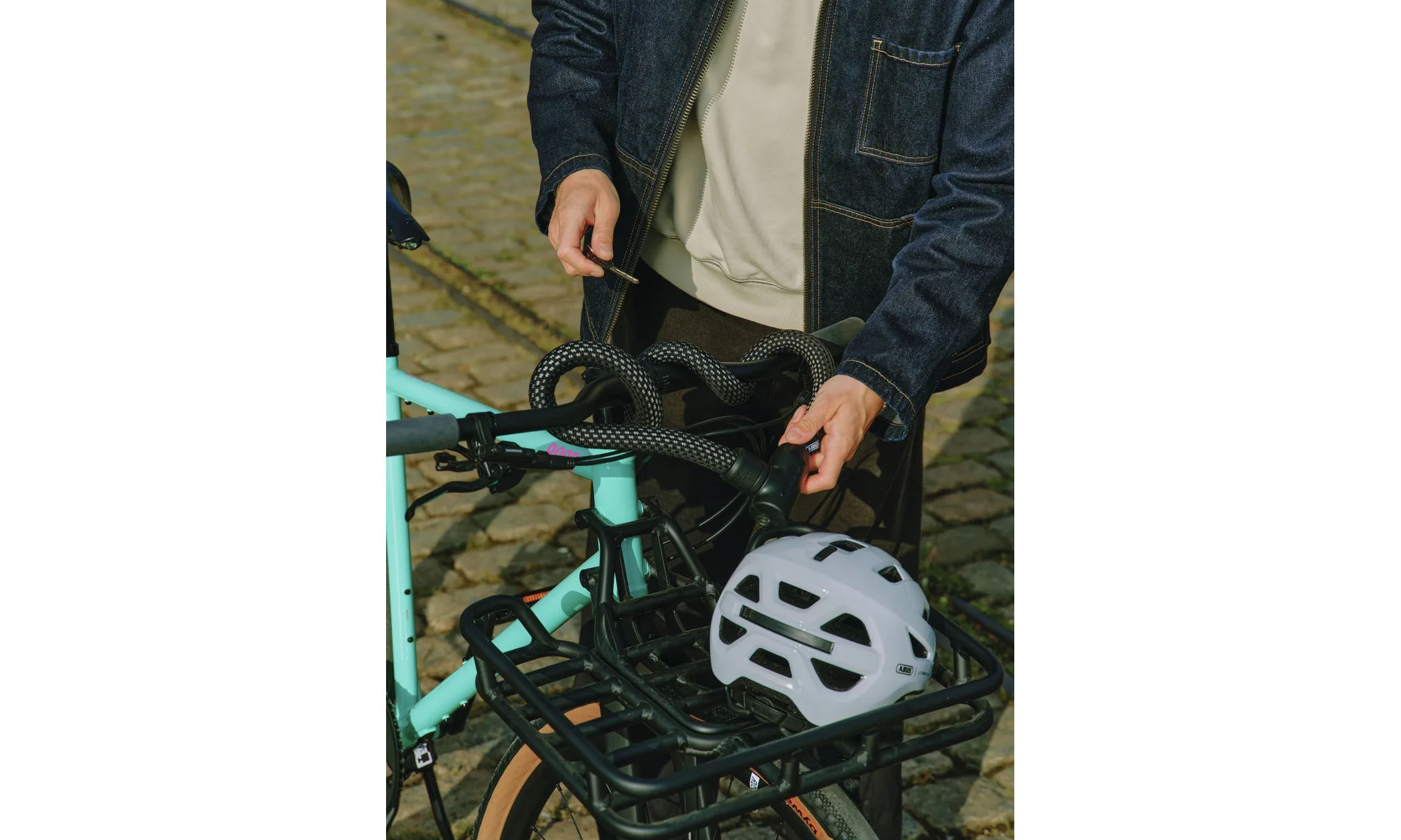 Замок с цепью ABUS 4004K/140 black Yarnit, черный 3 Замок с цепью ABUS 4004K/140 black Yarnit, черный 3