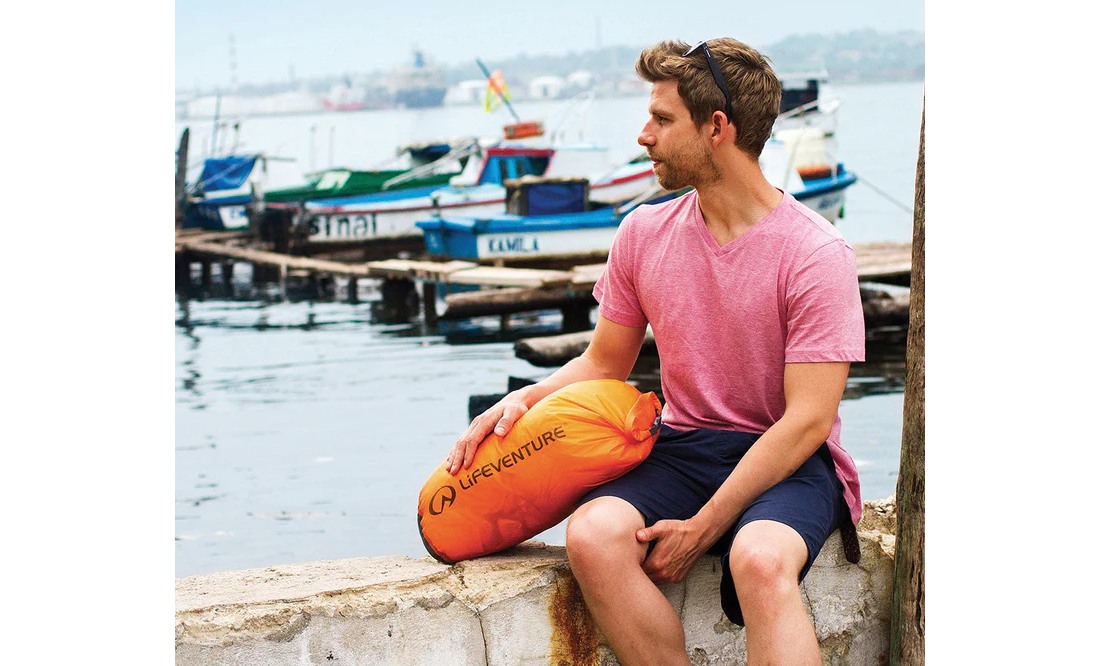 Гермочехол Lifeventure Ultralight Dry Bag orange 15 л 2