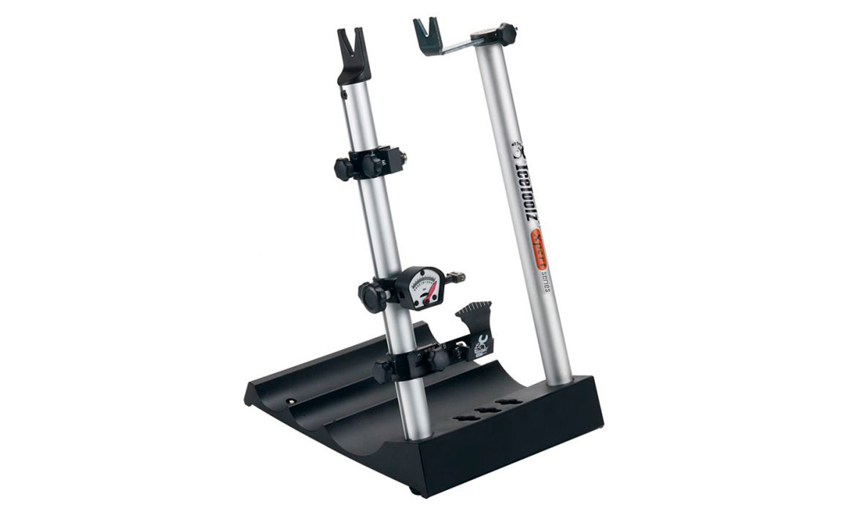 Верстат ICE TOOLZ E127 для спицювання коліс, сріблястий 