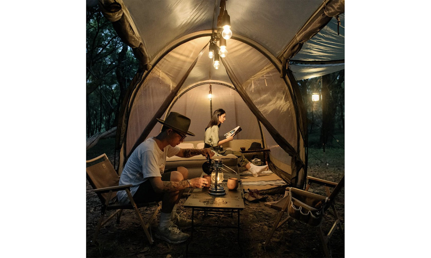 Ліхтар вуличного освітлення кемпінговий з акумулятором Naturehike NH21ZM002, коричневий 2