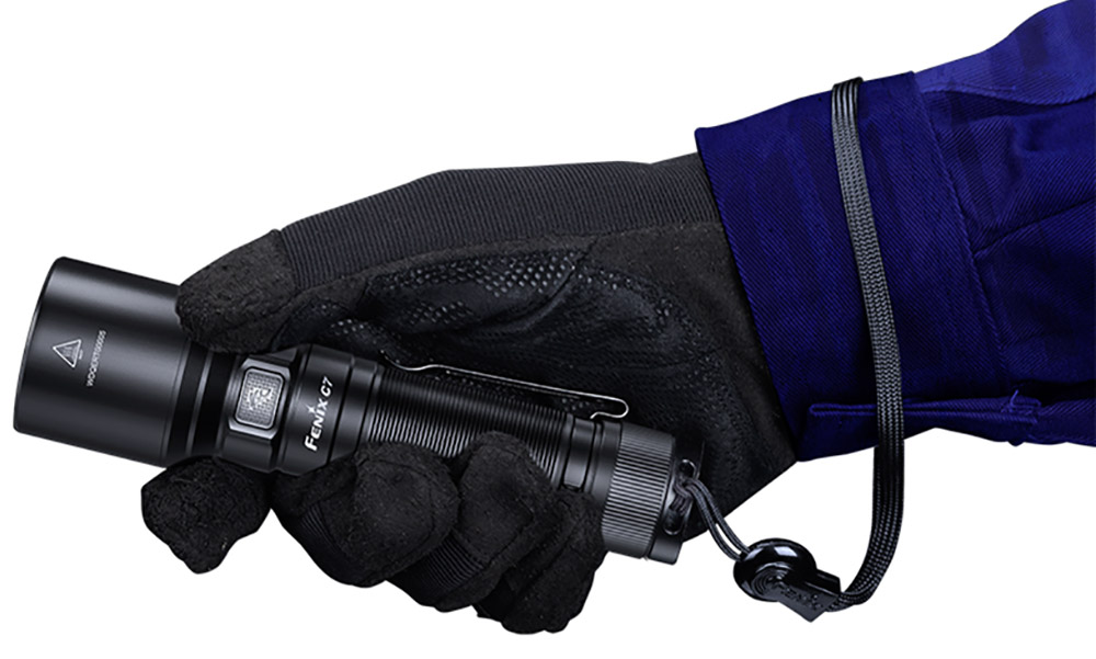 Фонарь ручной Fenix C7 2