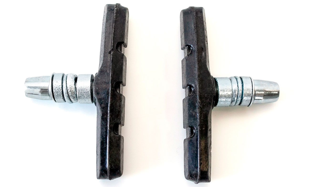 Тормозные колодки BRAVVOS FLA-23-04S пара, 70мм, черный