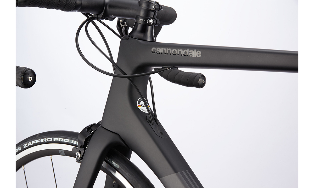Фотография Велосипед Cannondale SUPERSIX Carbon 105 28" размер XS 2021 black 2