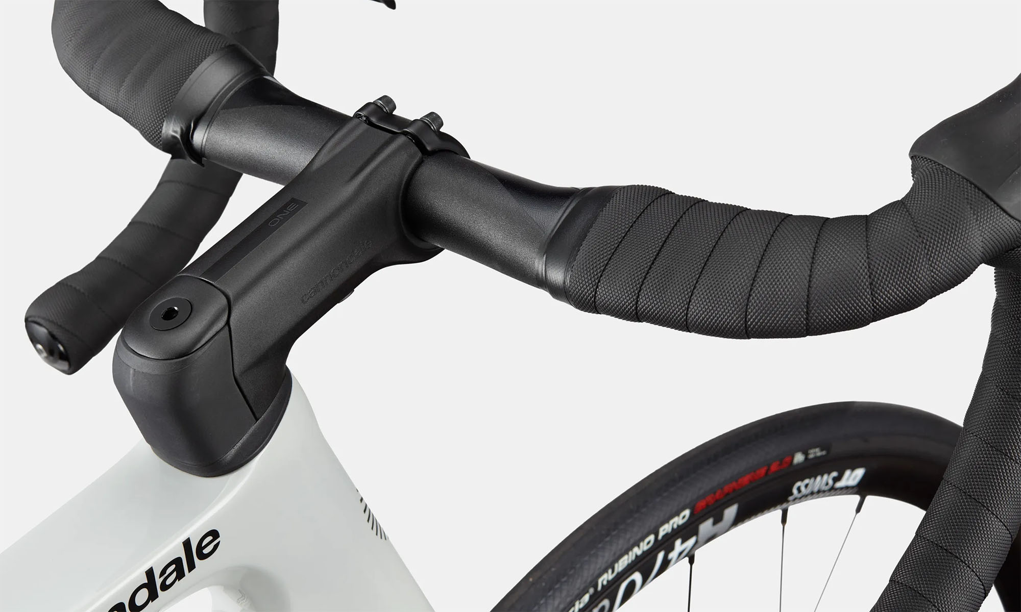 Фотография Велосипед Cannondale SuperSix EVO Carbon 3 28" размер L, рама 56см, 2025 бело-красный 6