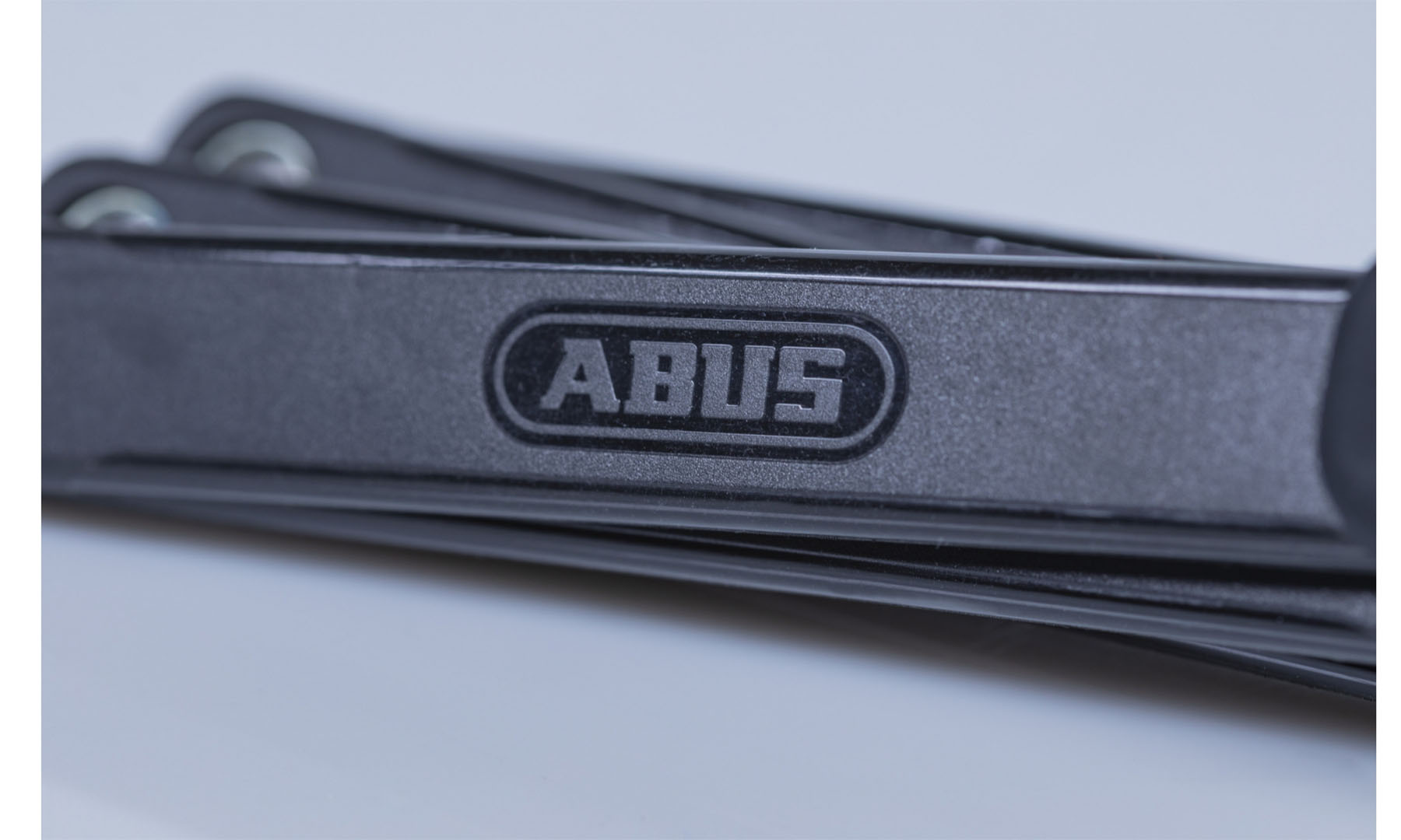 Замок сегментний ABUS 6000K/90 Bordo чорний + креління SH 11