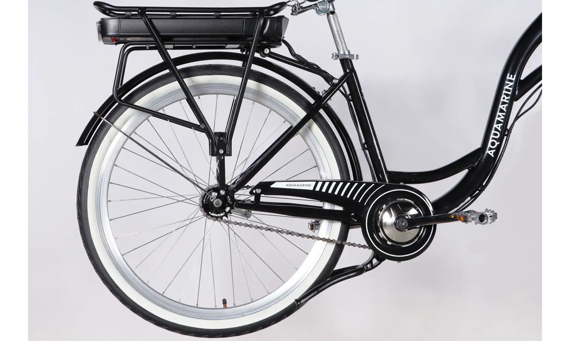 Велосипед с электроприводом Dorozhnik eAQUAMARINE BH 26", размер M, рама-17", 36B, 13А*ч, 500Вт, год 2026, черный с корзиной 2