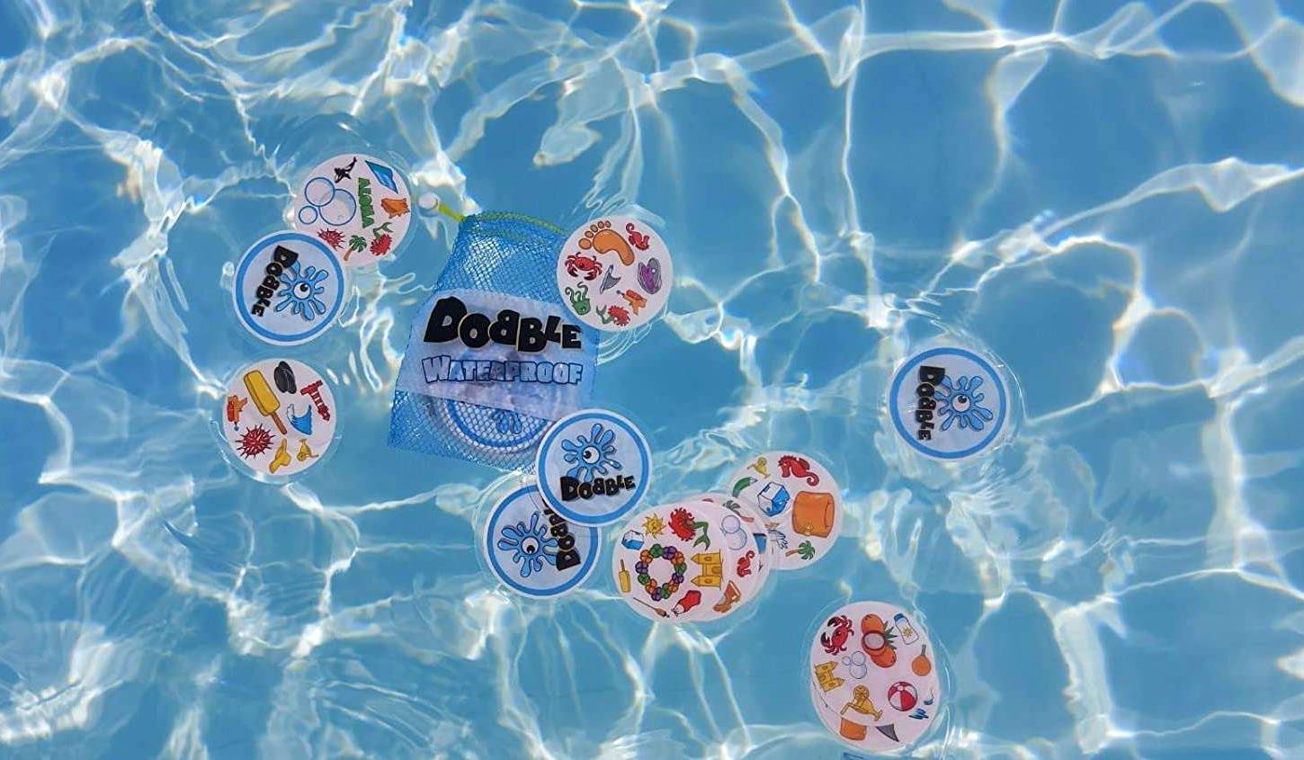 Настольная игра Доббль: Водонепроницаемый (Dobble Waterproof) 6 Настольная игра Доббль: Водонепроницаемый (Dobble Waterproof) 6