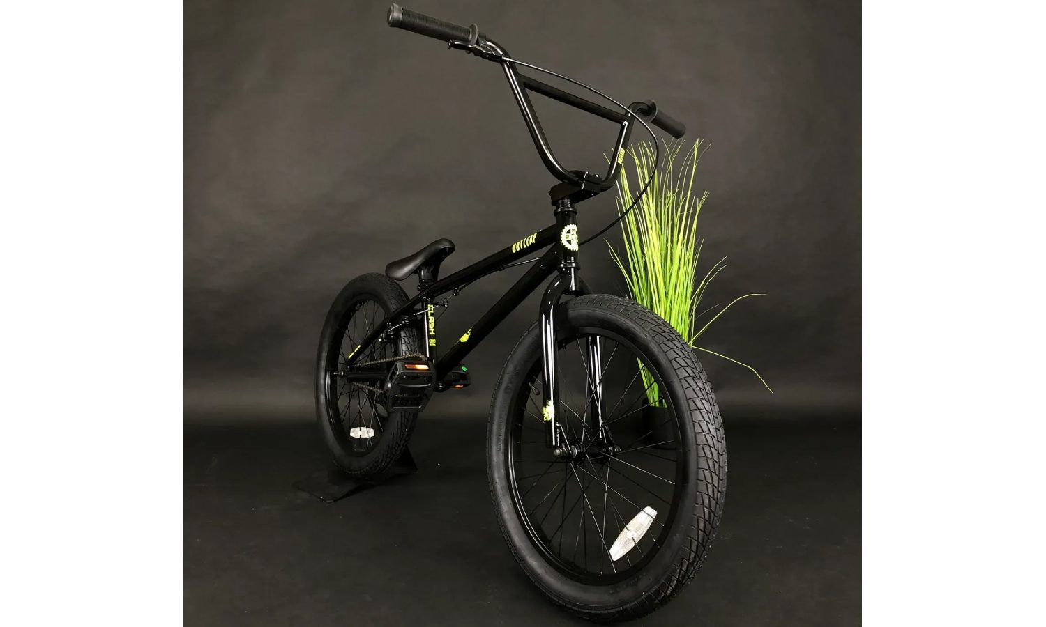 Велосипед Outleap BMX Clash 20" рама 20,00" черный 7 Велосипед Outleap BMX Clash 20" рама 20,00" черный 7