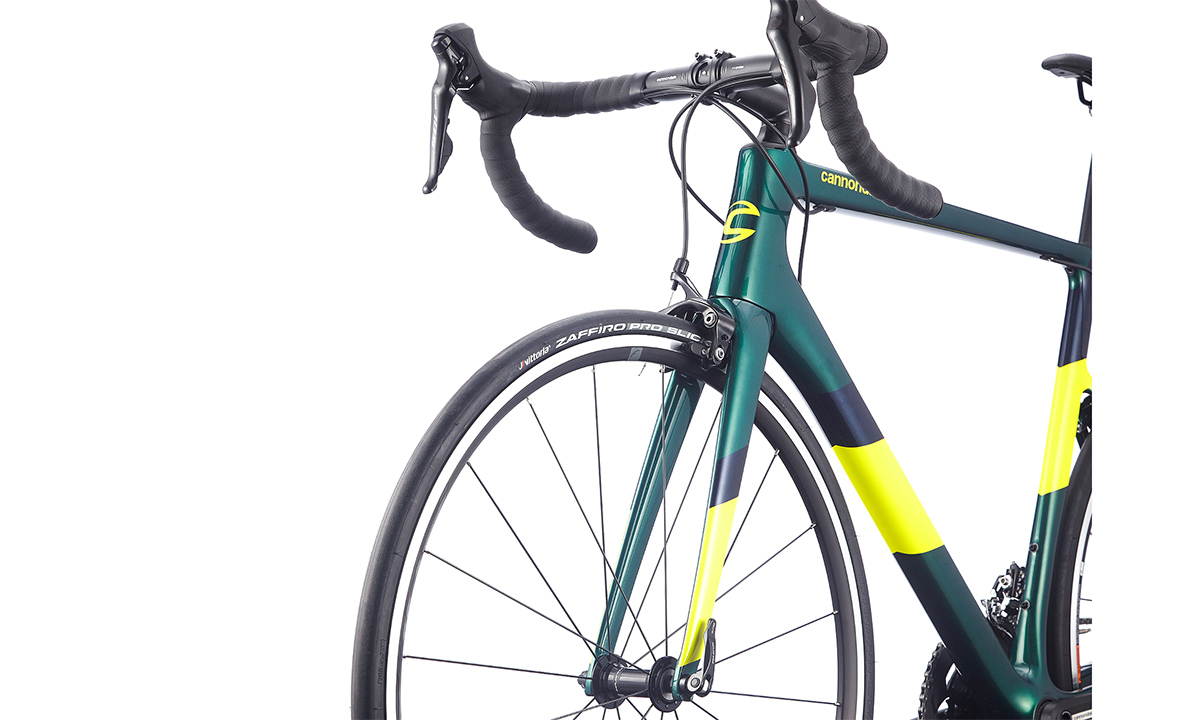 Фотография Велосипед Cannondale SUPERSIX Carbon 105 28" размер XL 2021 Зелено-салатовый 4