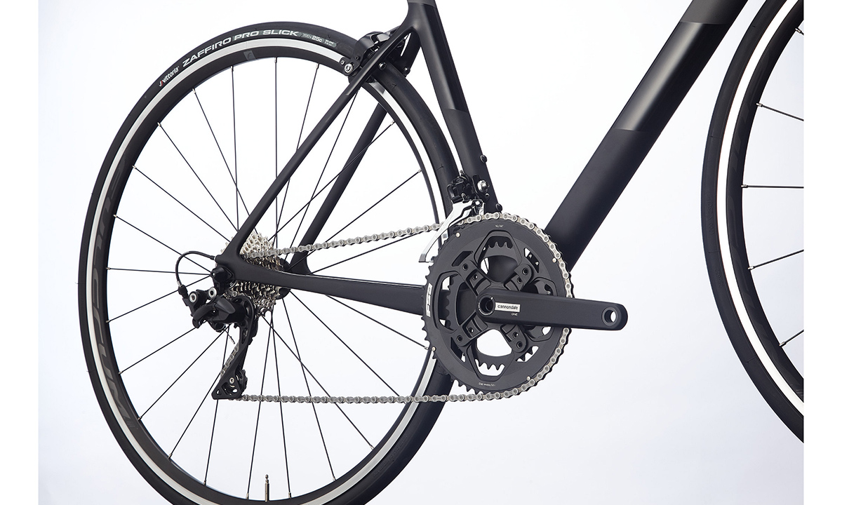 Фотография Велосипед Cannondale SUPERSIX Carbon 105 28" размер XS 2021 black 5