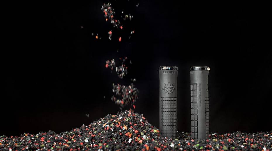 Грипсы ODI Bjorn, V2.1 Lock On, черные с черными замками 6