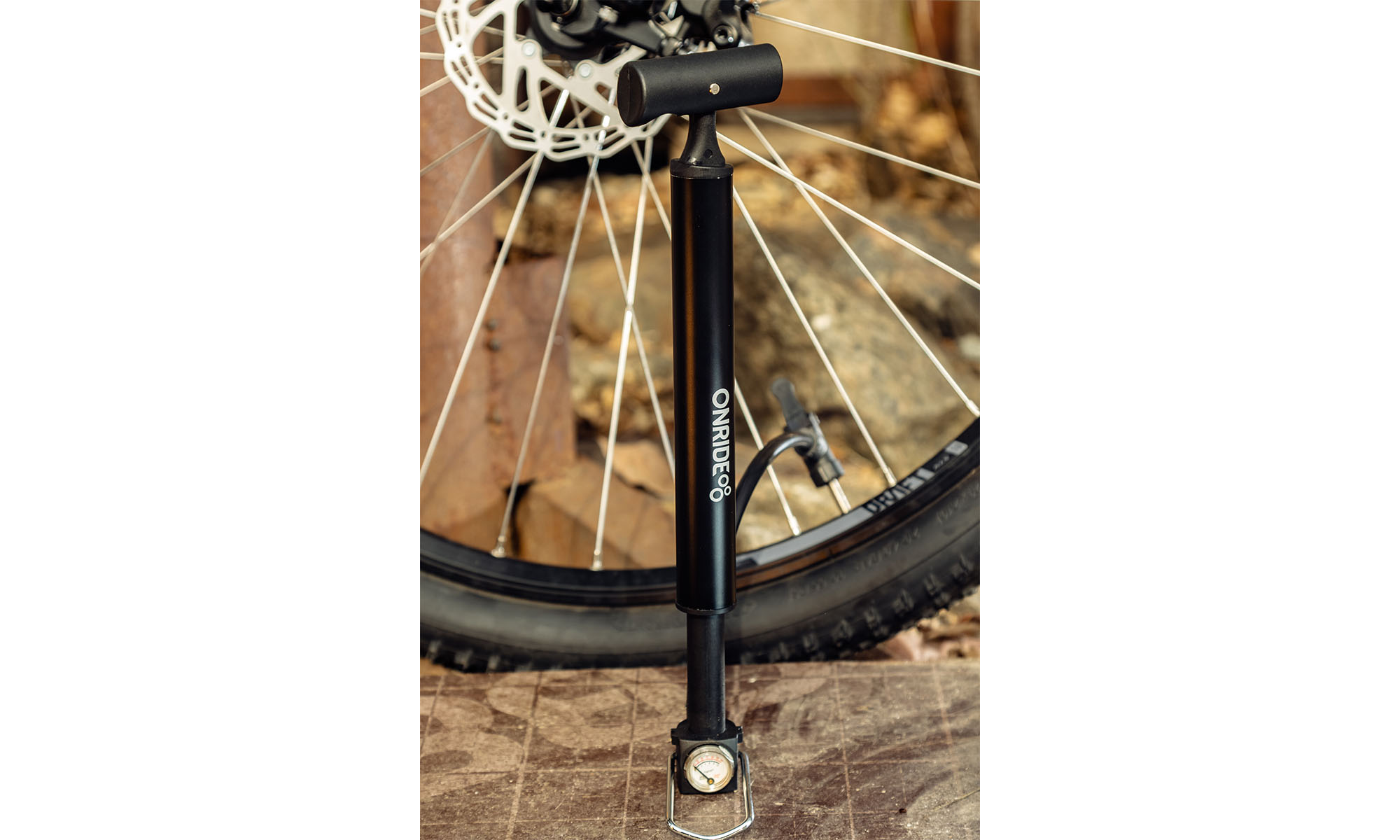 Насос компактний ONRIDE CL Puff алюміній, з манометром, макс. тиск 120 psi, голівка під FV/AV 2