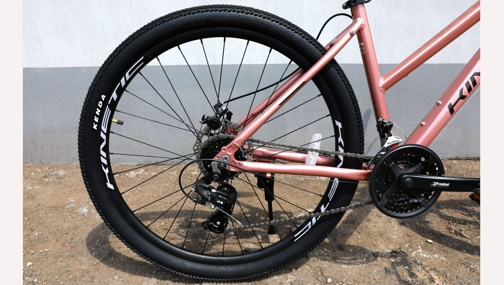 Фотография Велосипед Kinetic VESTA 27,5" размер S рама 15" 2023 Розово-золотой 3