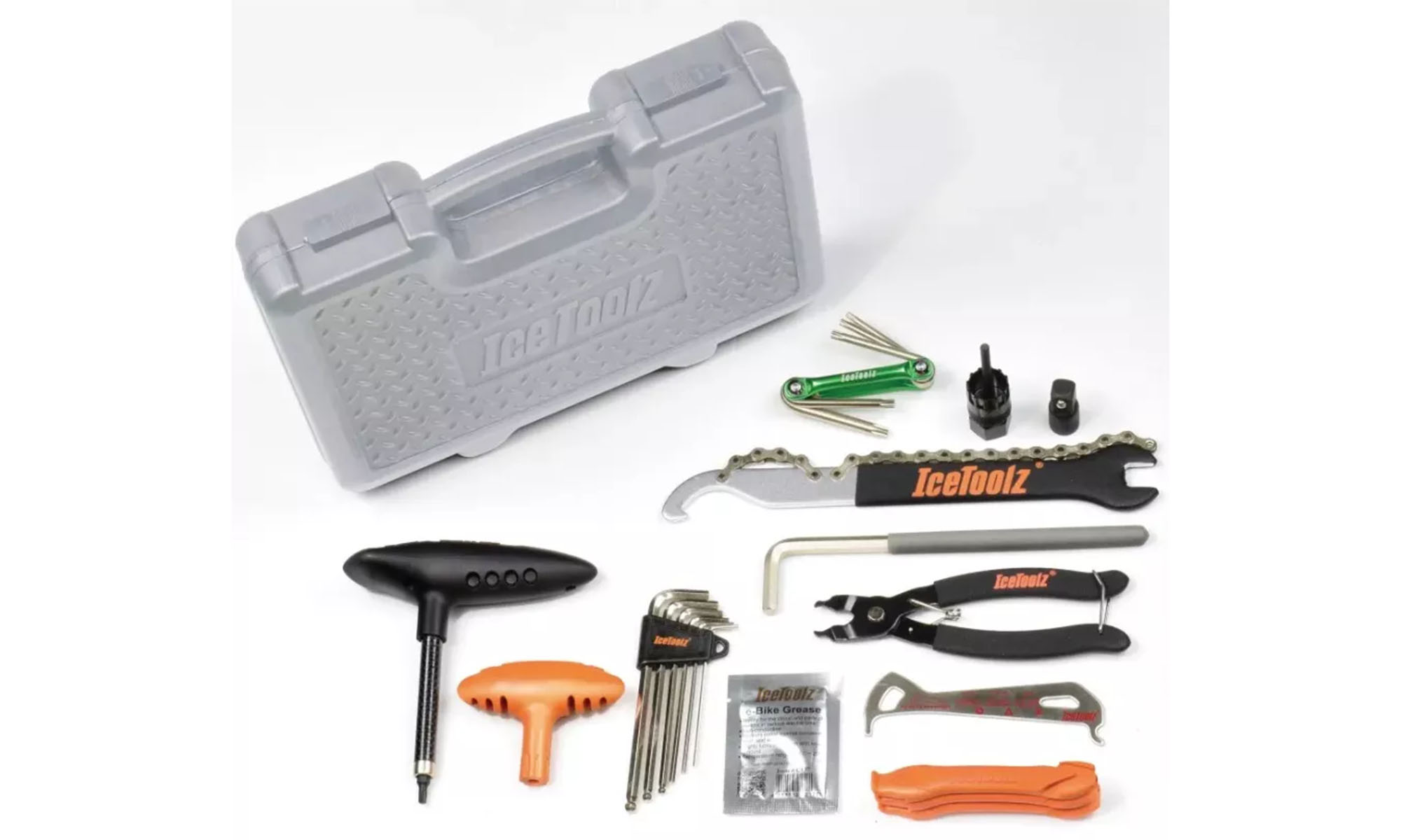 Кейс ICE TOOLZ 82F6 с инструментом CARBONFIX 2 Кейс ICE TOOLZ 82F6 с инструментом CARBONFIX 2