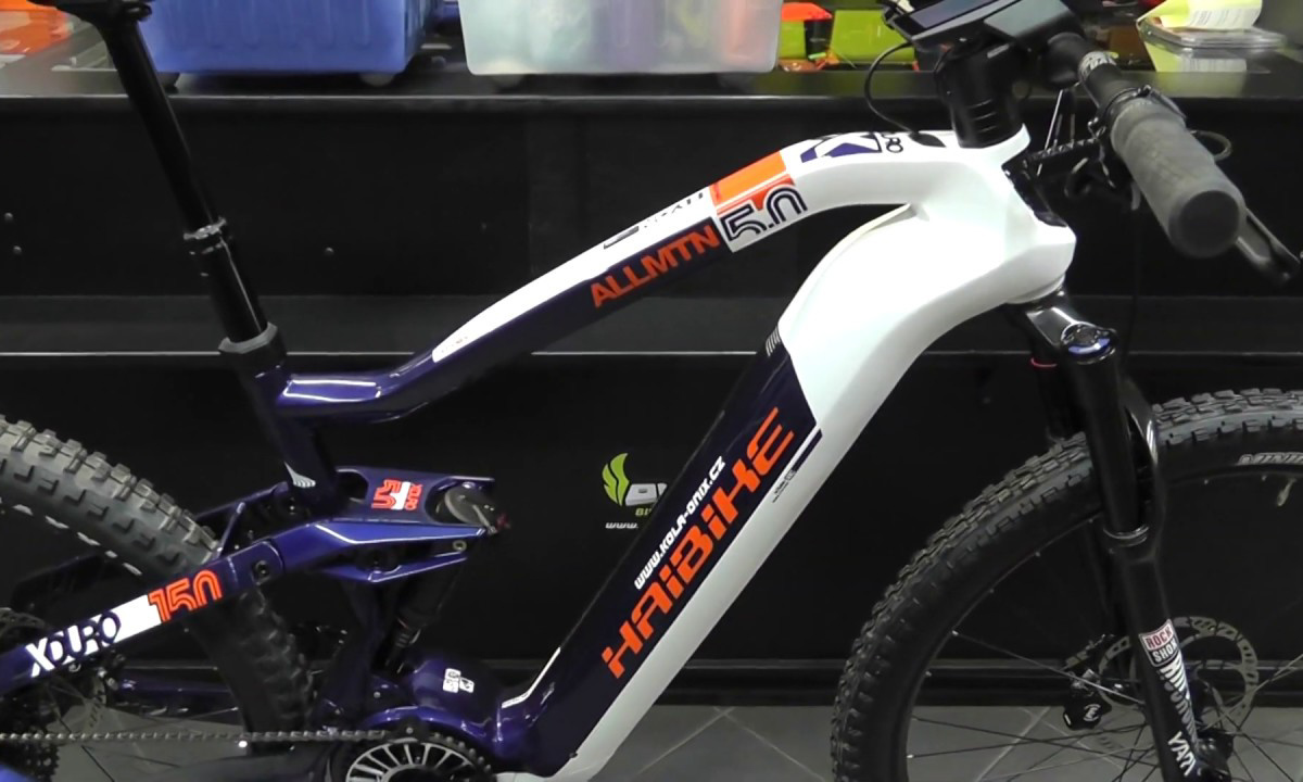 Электровелосипед Haibike XDURO AllMtn 5.0 Carbon FLYON 27,5"/29" (2020), размер L, бело-синий 9 Электровелосипед Haibike XDURO AllMtn 5.0 Carbon FLYON 27,5"/29" (2020), размер L, бело-синий 9
